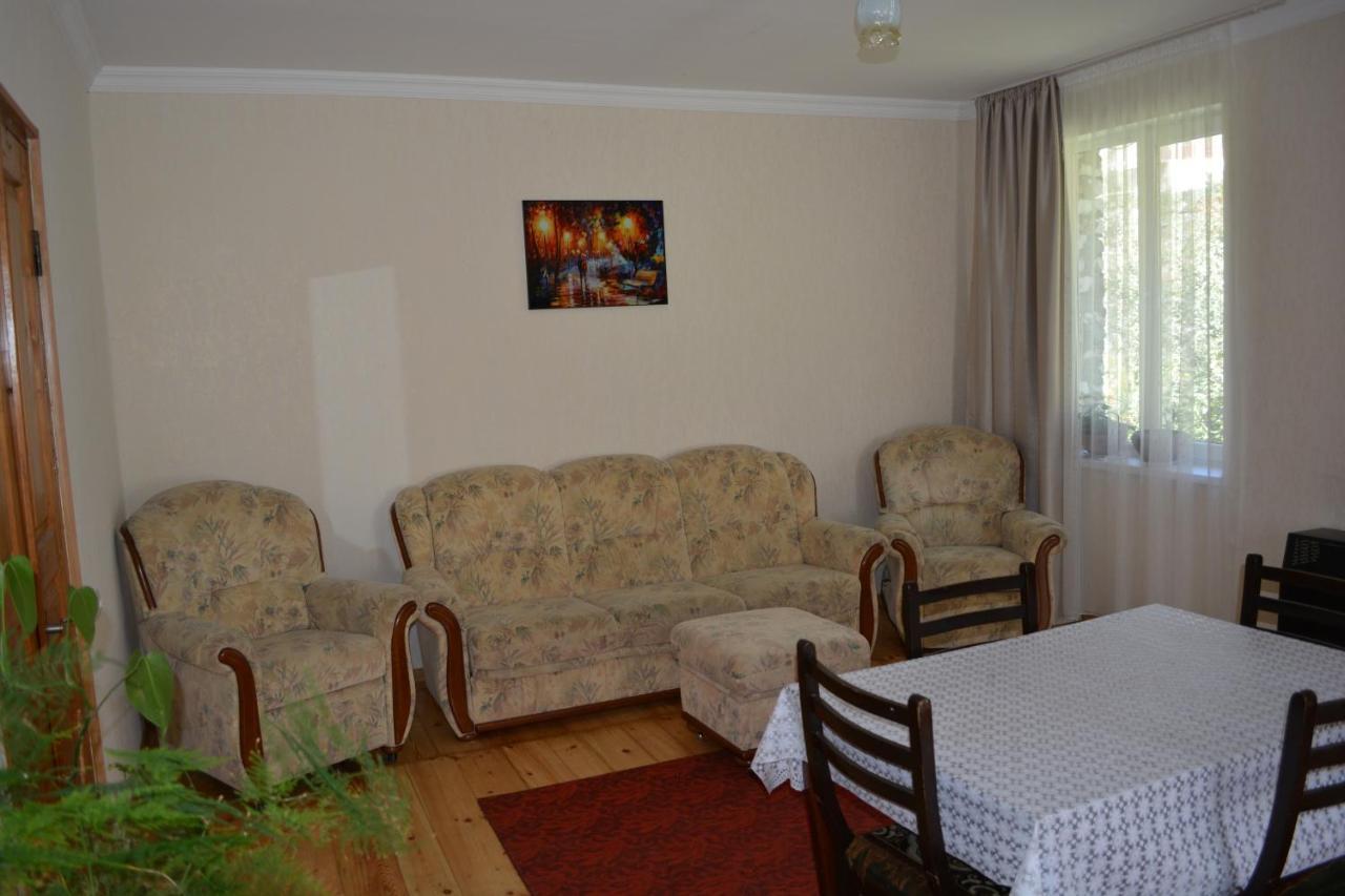 Ekaterine Guest House Казбеги Экстерьер фото